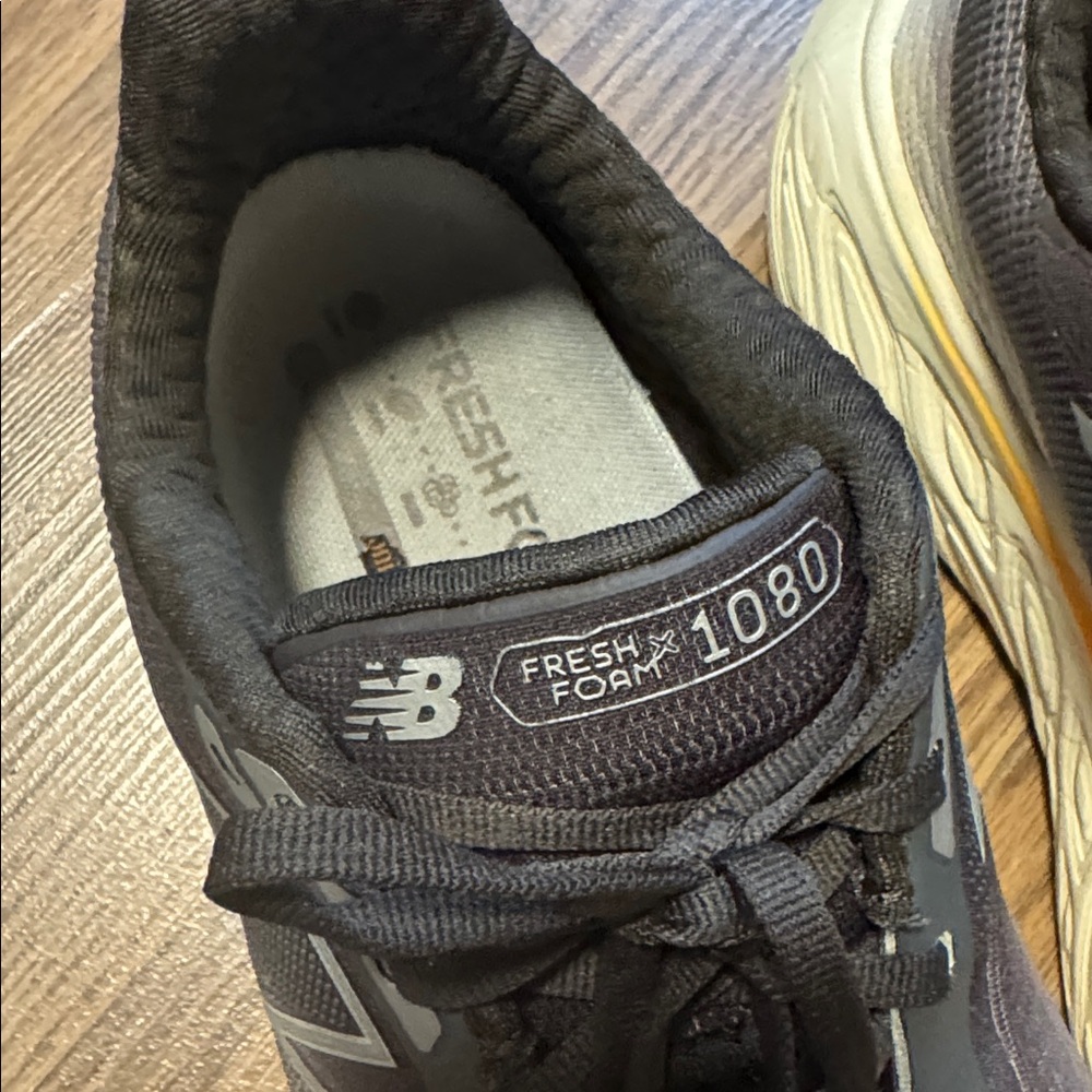 New Balance 1080 Black and Gray Sneakers - Picture 2 of 4